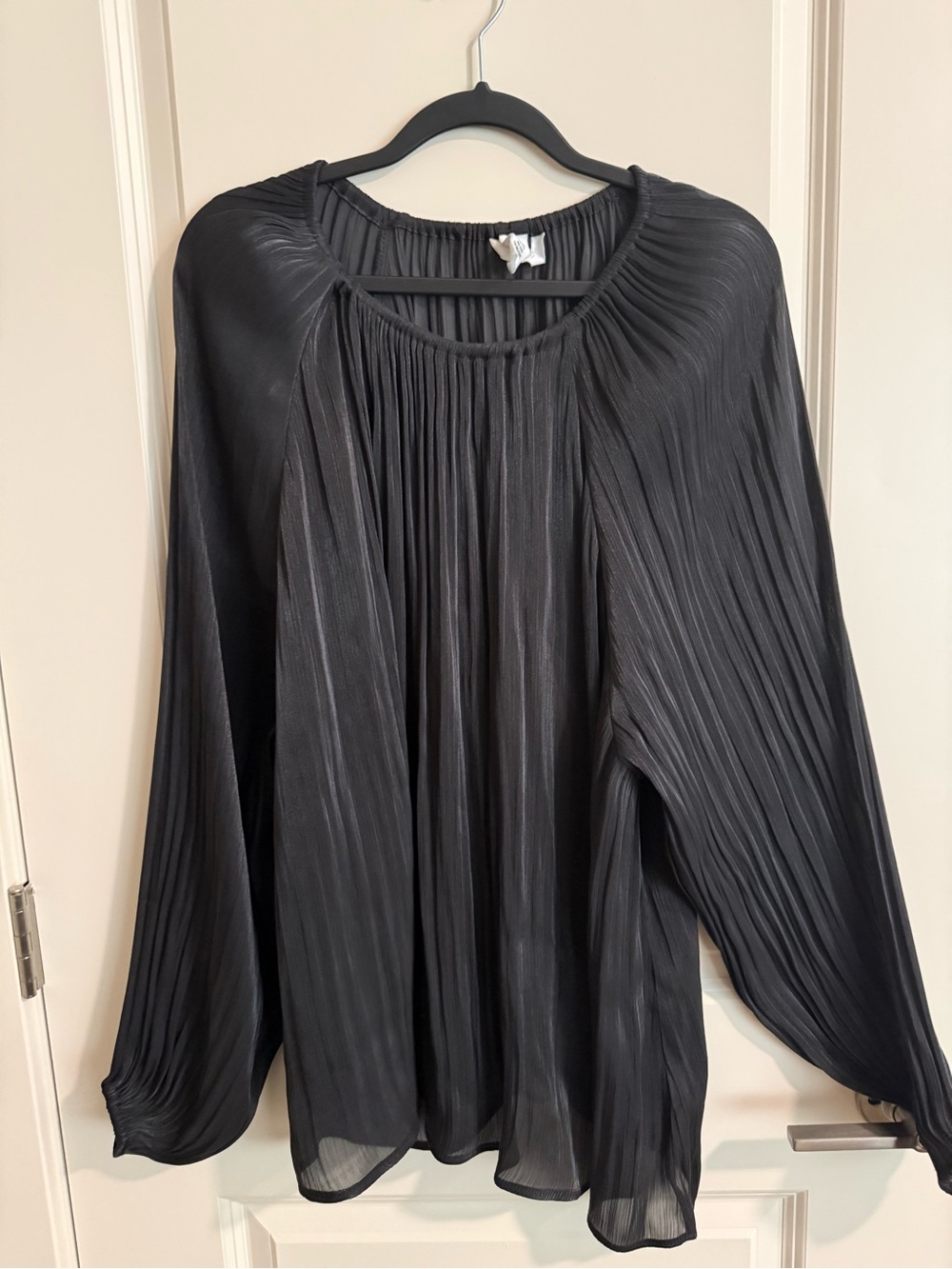 H&M Black Pleated Long-Sleeve Blouse